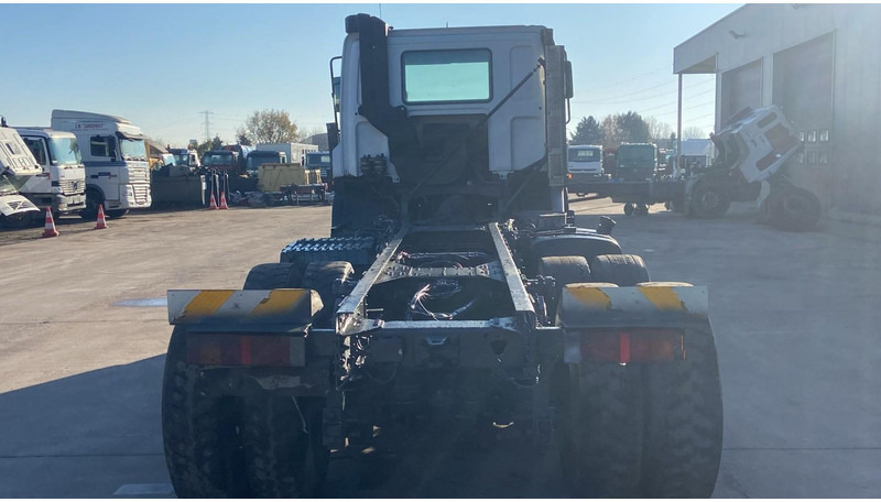 DAF CF 85.380 (EURO 3 / MANUAL GEARBOX / BOITE MANUELLE / BIG HUB / GRAND PONT / LAMES) - משאית עם שלדת תא: תמונה 5 DAF CF 85.380 (EURO 3 / MANUAL GEARBOX / BOITE MANUELLE / BIG HUB / GRAND PONT / LAMES) - משאית עם שלדת תא: תמונה 5