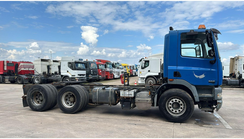 DAF CF 85.410 (BELGIAN TRUCK / HOOK / 10 TYRES) - יחידת טרקטור: תמונה 4 DAF CF 85.410 (BELGIAN TRUCK / HOOK / 10 TYRES) - יחידת טרקטור: תמונה 4