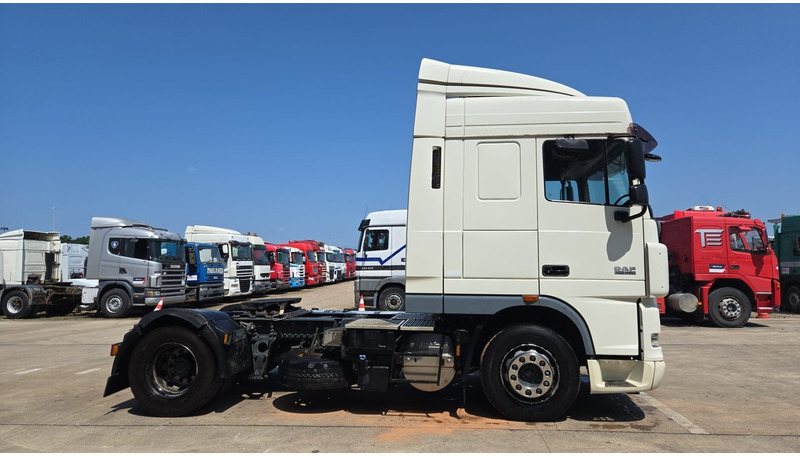 DAF XF 105.460 (BOITE MANUELLE / MANUAL GEARBOX / PROPRE) - יחידת טרקטור: תמונה 4 DAF XF 105.460 (BOITE MANUELLE / MANUAL GEARBOX / PROPRE) - יחידת טרקטור: תמונה 4