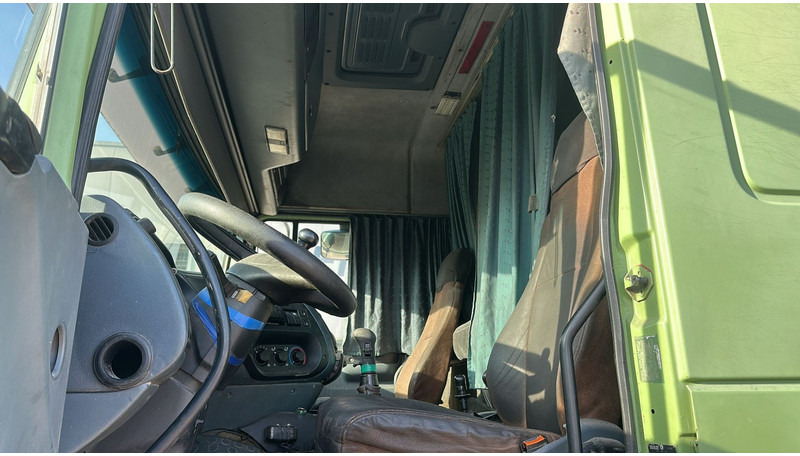 יחידת טרקטור DAF XF 95.430 (EURO 2 / MANUAL PUMP / POMPE MANUELLE / BOITE MANUELLE): תמונה 18
