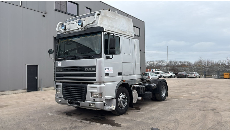DAF XF 95.480 (EURO 3 / MANUAL GEARBOX / BOITE MANUELLE) - יחידת טרקטור: תמונה 1 DAF XF 95.480 (EURO 3 / MANUAL GEARBOX / BOITE MANUELLE) - יחידת טרקטור: תמונה 1
