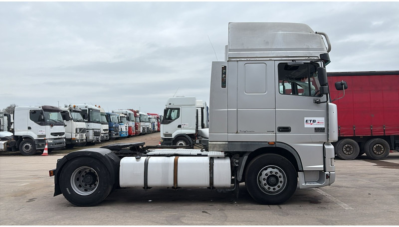 DAF XF 95.480 (EURO 3 / MANUAL GEARBOX / BOITE MANUELLE) - יחידת טרקטור: תמונה 4 DAF XF 95.480 (EURO 3 / MANUAL GEARBOX / BOITE MANUELLE) - יחידת טרקטור: תמונה 4