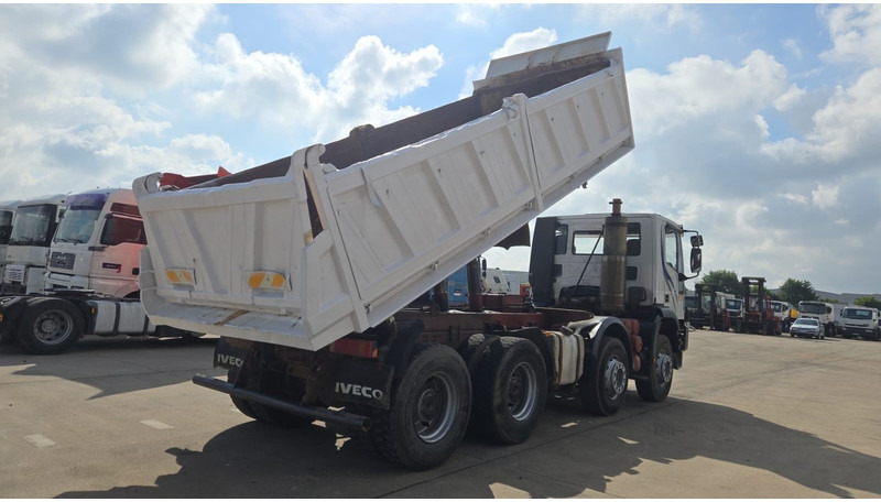 Iveco Eurotrakker 340 E 42 (MANUAL PUMP / POMPE MANUELLE / GRAND PONT / LAMES / STEEL SUSP.) - מזהיר: תמונה 5 Iveco Eurotrakker 340 E 42 (MANUAL PUMP / POMPE MANUELLE / GRAND PONT / LAMES / STEEL SUSP.) - מזהיר: תמונה 5