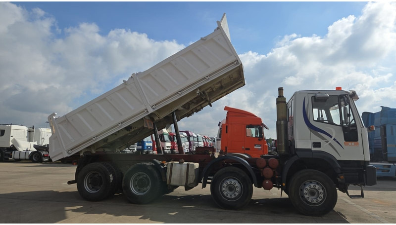 Iveco Eurotrakker 340 E 42 (MANUAL PUMP / POMPE MANUELLE / GRAND PONT / LAMES / STEEL SUSP.) - מזהיר: תמונה 4 Iveco Eurotrakker 340 E 42 (MANUAL PUMP / POMPE MANUELLE / GRAND PONT / LAMES / STEEL SUSP.) - מזהיר: תמונה 4