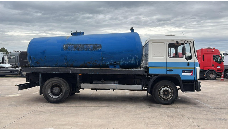 MAN 18.232 (MANUAL PUMP / POMPE MANUELLE / 11.000L) - משאית ואקום: תמונה 4 MAN 18.232 (MANUAL PUMP / POMPE MANUELLE / 11.000L) - משאית ואקום: תמונה 4