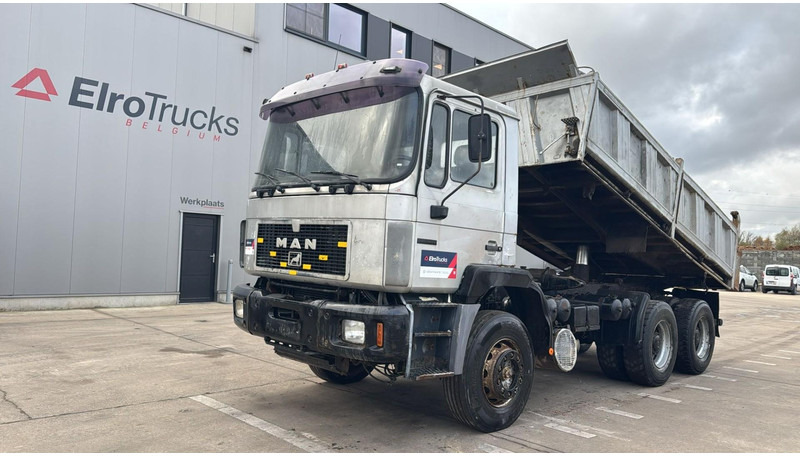 MAN 26.372 (MANUAL PUMP / POMPE MANUELLE / LAMES / GRAND PONT / STEEL SUSP. / 6 CYLINDER) - מזהיר: תמונה 1 MAN 26.372 (MANUAL PUMP / POMPE MANUELLE / LAMES / GRAND PONT / STEEL SUSP. / 6 CYLINDER) - מזהיר: תמונה 1