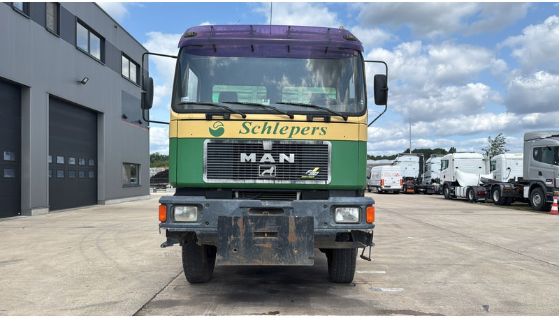 MAN 28.372 (6X6 / BIG AXLE / STEEL SUSPENSION / MANUAL PUMP / 6 CYLINDER / POMPE MANUELLE) - מזהיר: תמונה 2 MAN 28.372 (6X6 / BIG AXLE / STEEL SUSPENSION / MANUAL PUMP / 6 CYLINDER / POMPE MANUELLE) - מזהיר: תמונה 2