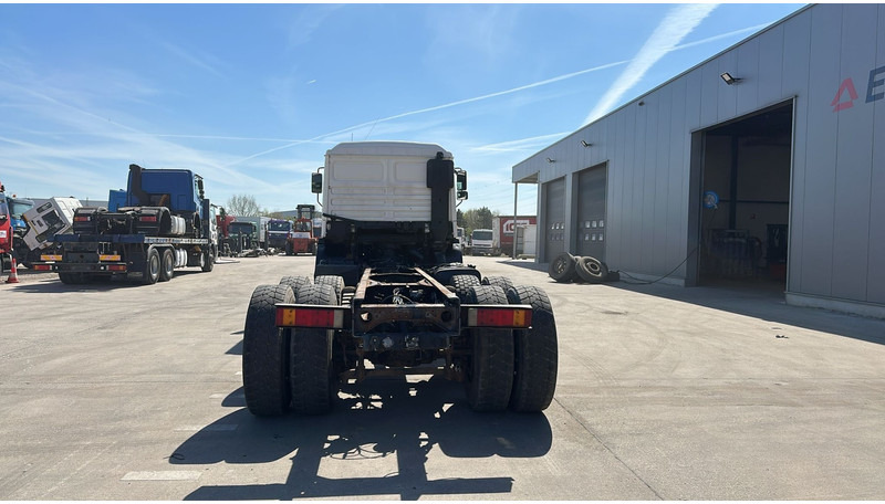 MAN 33.464 (6 CYLINDER / EURO 2 / SEMI MANUAL PUMP / BIG AXLE / STEEL SUSP. / LAMES) - משאית עם שלדת תא: תמונה 5 MAN 33.464 (6 CYLINDER / EURO 2 / SEMI MANUAL PUMP / BIG AXLE / STEEL SUSP. / LAMES) - משאית עם שלדת תא: תמונה 5