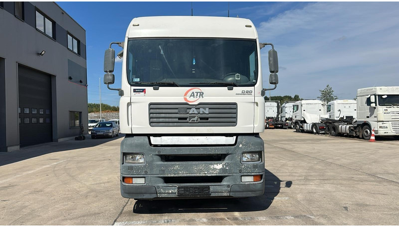 MAN TGA 18.430 (BOITE MANUELLE / MANUAL GEARBOX) - יחידת טרקטור: תמונה 2 MAN TGA 18.430 (BOITE MANUELLE / MANUAL GEARBOX) - יחידת טרקטור: תמונה 2