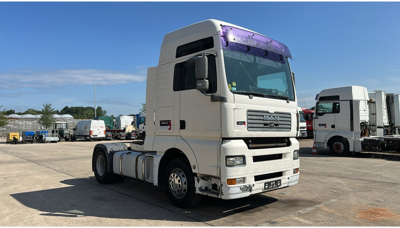 MAN TGA 18.430 (MANUAL GEARBOX / BOITE MANUELLE / RETARDER) - יחידת טרקטור: תמונה 3 MAN TGA 18.430 (MANUAL GEARBOX / BOITE MANUELLE / RETARDER) - יחידת טרקטור: תמונה 3