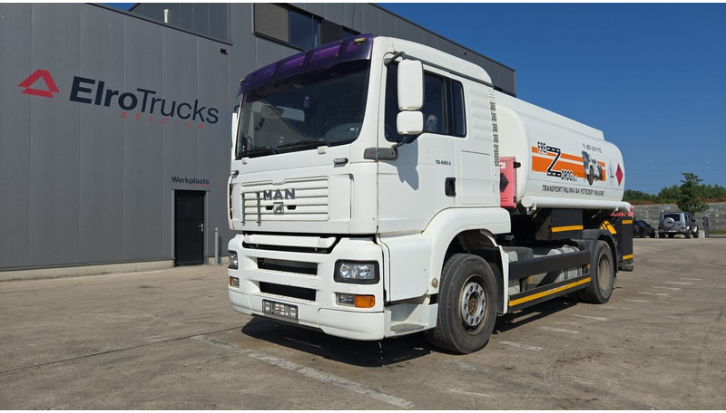 MAN TGA 18.460 (14.140L / MANUAL PUMP / MANUAL GEARBOX / TOP CONDITON / BOITE & POMPE MANUELLE) - משאית מכל: תמונה 1 MAN TGA 18.460 (14.140L / MANUAL PUMP / MANUAL GEARBOX / TOP CONDITON / BOITE & POMPE MANUELLE) - משאית מכל: תמונה 1
