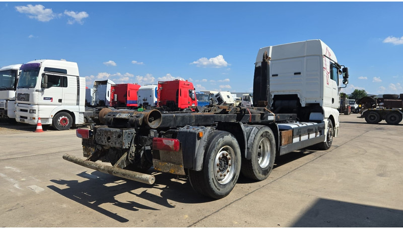 MAN TGA 26.440 (MANUAL GEARBOX / FRONT STEEL / 6X2 / BOITE MANUELLE / DEVANT LAMES) - משאית עם שלדת תא: תמונה 5 MAN TGA 26.440 (MANUAL GEARBOX / FRONT STEEL / 6X2 / BOITE MANUELLE / DEVANT LAMES) - משאית עם שלדת תא: תמונה 5