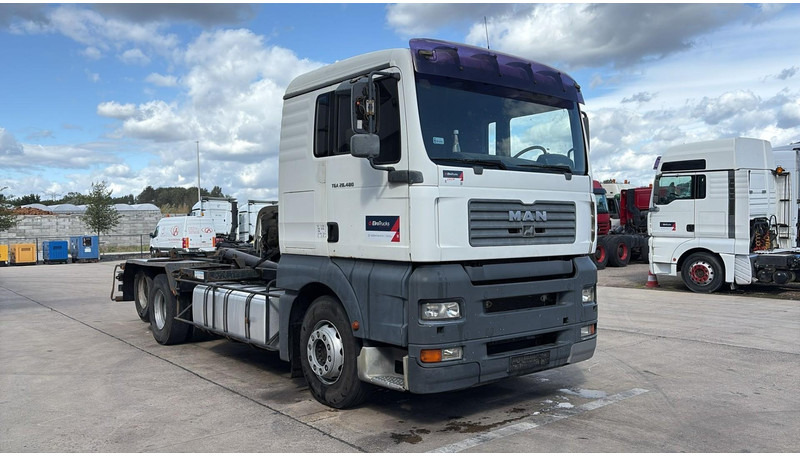 MAN TGA 28.480 (MANUAL PUMP / POMPE MANUELLE / BOITE MANUAL / MANUAL GEARBOX) - משאית עם שלדת תא: תמונה 3 MAN TGA 28.480 (MANUAL PUMP / POMPE MANUELLE / BOITE MANUAL / MANUAL GEARBOX) - משאית עם שלדת תא: תמונה 3