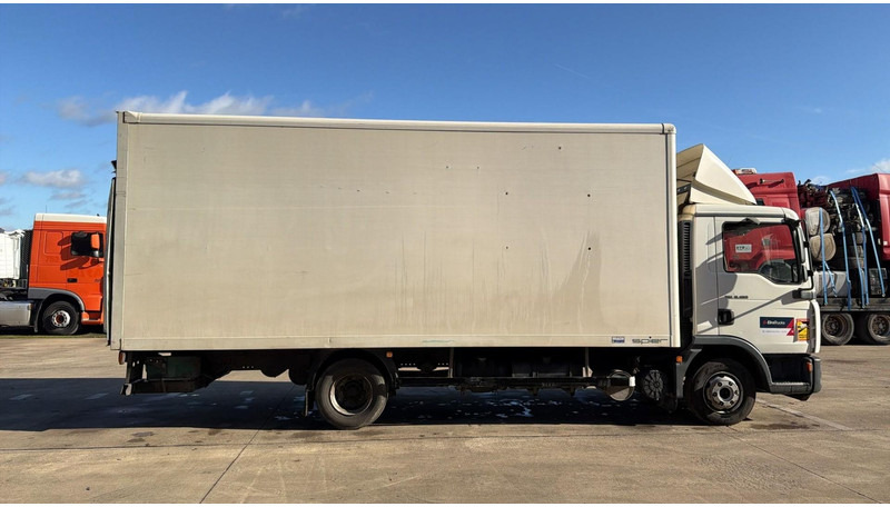 MAN TGL 8.180 (MANUAL GEARBOX / BOITE MANUELLE / CAMION BELGE / BELGIAN TRUCK) - משאית תיבה: תמונה 3 MAN TGL 8.180 (MANUAL GEARBOX / BOITE MANUELLE / CAMION BELGE / BELGIAN TRUCK) - משאית תיבה: תמונה 3