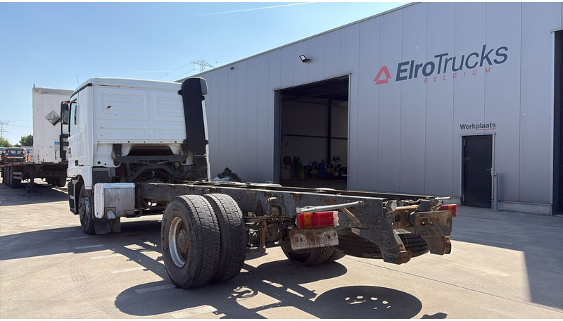 Mercedes-Benz Actros 1835 (LAMES / GRAND PONT / 12000L / V6 / EURO 2) - משאית עם שלדת תא: תמונה 5 Mercedes-Benz Actros 1835 (LAMES / GRAND PONT / 12000L / V6 / EURO 2) - משאית עם שלדת תא: תמונה 5