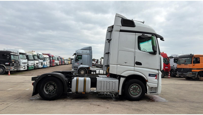 Mercedes-Benz Actros 1845 (GOOD CONDITION / PARFAIT ETAT / AIRCO / MP4) - יחידת טרקטור: תמונה 3 Mercedes-Benz Actros 1845 (GOOD CONDITION / PARFAIT ETAT / AIRCO / MP4) - יחידת טרקטור: תמונה 3