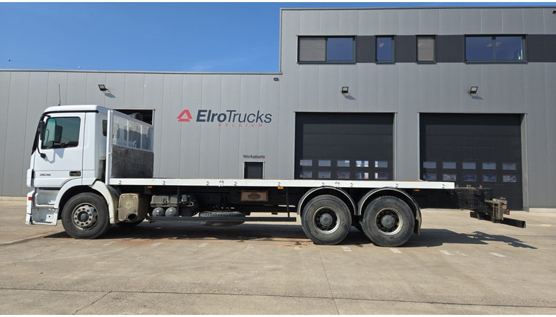 משאית צד נופל/ שטוחה Mercedes-Benz Actros 2636 (6X4 / LAMES / GRAND PONT / MP2 / STEEL SUSP. / BOITE MANUELLE / MANUAL GEARBOX / 9M CHASSIS !!!): תמונה 8