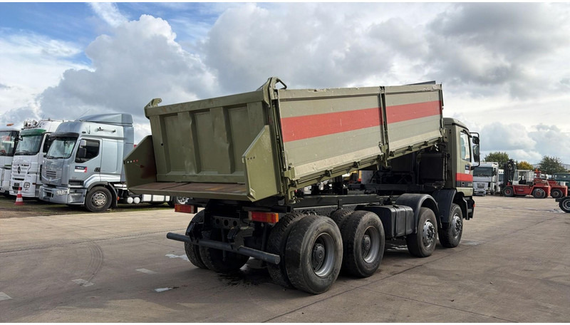 Mercedes-Benz Actros 3235 (EPS / LAMES / GRAND PONT / STEEL SUSP. / 3 PEDALES / MP1) - מזהיר: תמונה 4 Mercedes-Benz Actros 3235 (EPS / LAMES / GRAND PONT / STEEL SUSP. / 3 PEDALES / MP1) - מזהיר: תמונה 4