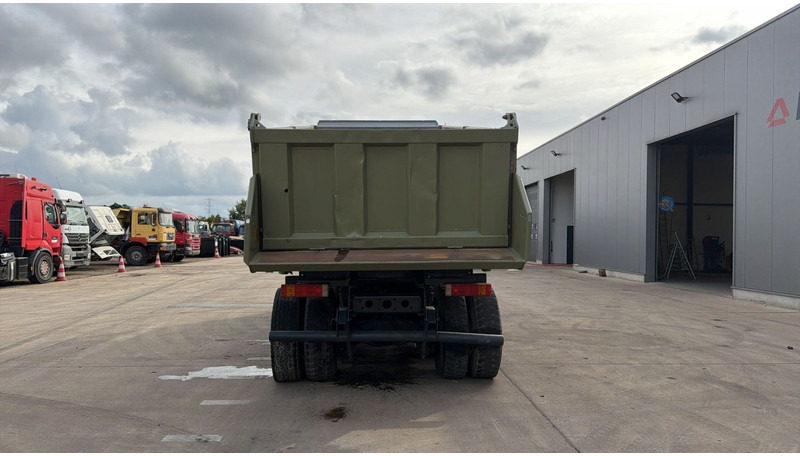 Mercedes-Benz Actros 3235 (EPS / LAMES / GRAND PONT / STEEL SUSP. / 3 PEDALES / MP1) - מזהיר: תמונה 5 Mercedes-Benz Actros 3235 (EPS / LAMES / GRAND PONT / STEEL SUSP. / 3 PEDALES / MP1) - מזהיר: תמונה 5