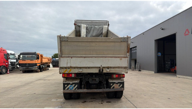 Mercedes-Benz Actros 3246 (EPS / LAMES / GRAND PONT / V6 / MP2 / 3 PEDALES) - מזהיר: תמונה 5 Mercedes-Benz Actros 3246 (EPS / LAMES / GRAND PONT / V6 / MP2 / 3 PEDALES) - מזהיר: תמונה 5