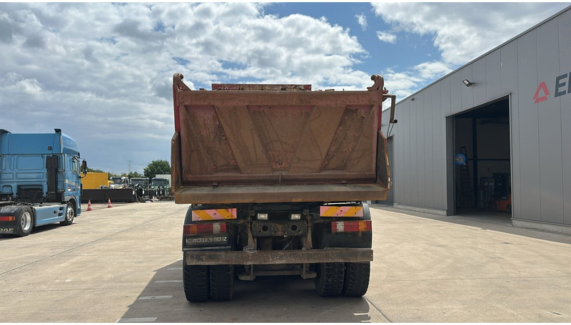 Mercedes-Benz Actros 4143 (8X6 / LAMES / EPS / V6 / GRAND PONT / BIG AXLE / 3 PEDALES) - מזהיר: תמונה 4 Mercedes-Benz Actros 4143 (8X6 / LAMES / EPS / V6 / GRAND PONT / BIG AXLE / 3 PEDALES) - מזהיר: תמונה 4