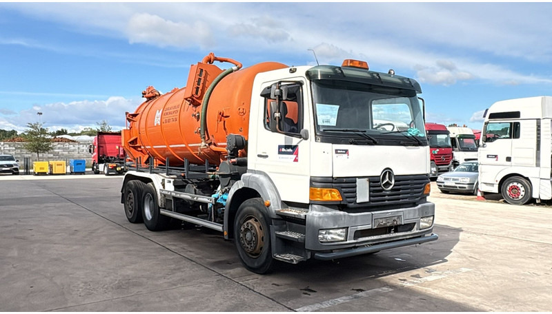 Mercedes-Benz Atego 2528 (14500L / LAMES DEVANT / 6X2 / BOITE MANUELLE) - משאית ואקום: תמונה 3 Mercedes-Benz Atego 2528 (14500L / LAMES DEVANT / 6X2 / BOITE MANUELLE) - משאית ואקום: תמונה 3