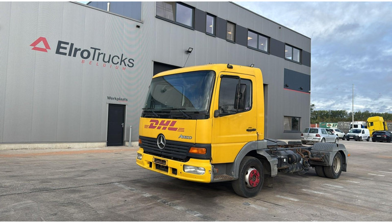 Mercedes-Benz Atego 815 (BOITE MANUELLE / MANUAL GEARBOX) - משאית עם שלדת תא: תמונה 1 Mercedes-Benz Atego 815 (BOITE MANUELLE / MANUAL GEARBOX) - משאית עם שלדת תא: תמונה 1