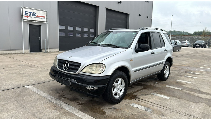 Mercedes-Benz M-Klasse ML 270 CDI - SUV: תמונה 1 Mercedes-Benz M-Klasse ML 270 CDI - SUV: תמונה 1