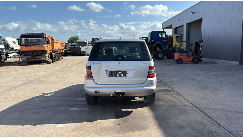 Mercedes-Benz M-Klasse ML 270 CDI - SUV: תמונה 5 Mercedes-Benz M-Klasse ML 270 CDI - SUV: תמונה 5