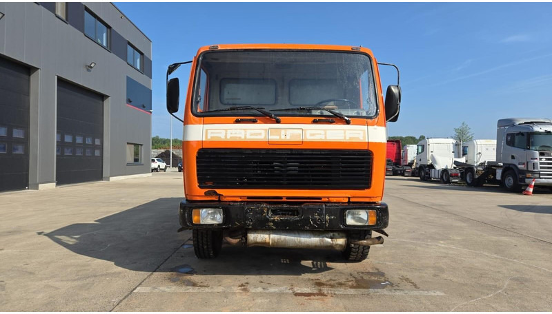 Mercedes-Benz SK 1619 (12.400L / GERMAN TRUCK / CAMION ALLEMAGNE / LAMES / GRAND PONT / V6) - משאית מכל: תמונה 2 Mercedes-Benz SK 1619 (12.400L / GERMAN TRUCK / CAMION ALLEMAGNE / LAMES / GRAND PONT / V6) - משאית מכל: תמונה 2