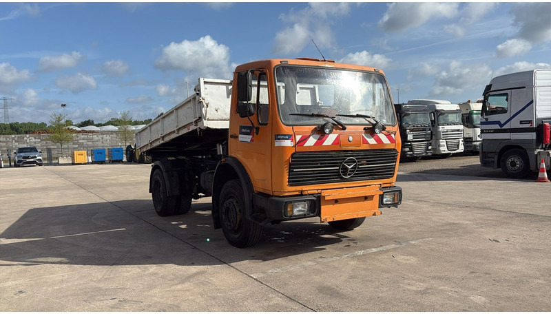 Mercedes-Benz SK 1628 (V8 / LAMES / GRAND PONT / POMPE MANUELLE) - מזהיר: תמונה 3 Mercedes-Benz SK 1628 (V8 / LAMES / GRAND PONT / POMPE MANUELLE) - מזהיר: תמונה 3