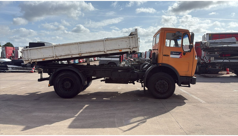 Mercedes-Benz SK 1628 (V8 / LAMES / GRAND PONT / POMPE MANUELLE) - מזהיר: תמונה 4 Mercedes-Benz SK 1628 (V8 / LAMES / GRAND PONT / POMPE MANUELLE) - מזהיר: תמונה 4