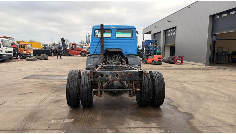 Mercedes-Benz SK 1722 (V6 / LAMES / STEEL SUSP. / BOITE MANUELLE / MANUAL GEARBOX) - משאית עם שלדת תא: תמונה 5 Mercedes-Benz SK 1722 (V6 / LAMES / STEEL SUSP. / BOITE MANUELLE / MANUAL GEARBOX) - משאית עם שלדת תא: תמונה 5