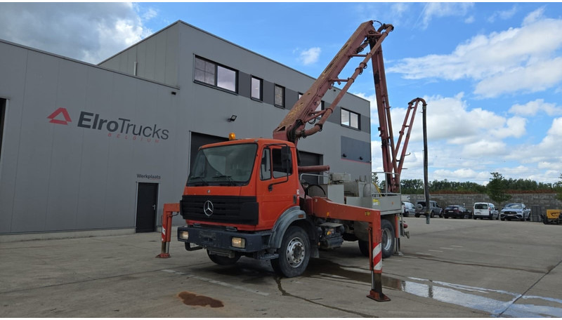 Mercedes-Benz SK 1824 (V6 / LAMES / GRAND PONT / PUTZMEISTER 24M/ JOYSTICK / RADIO) - משאית משאבת בטון: תמונה 1 Mercedes-Benz SK 1824 (V6 / LAMES / GRAND PONT / PUTZMEISTER 24M/ JOYSTICK / RADIO) - משאית משאבת בטון: תמונה 1