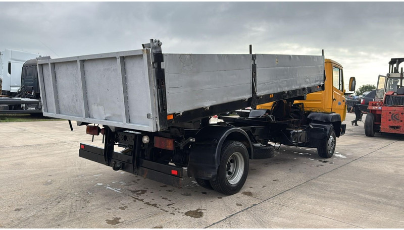 Mercedes-Benz SK 814 (MANUAL PUMP / POMPE MANUELLE / LAMES) - מזהיר: תמונה 4 Mercedes-Benz SK 814 (MANUAL PUMP / POMPE MANUELLE / LAMES) - מזהיר: תמונה 4