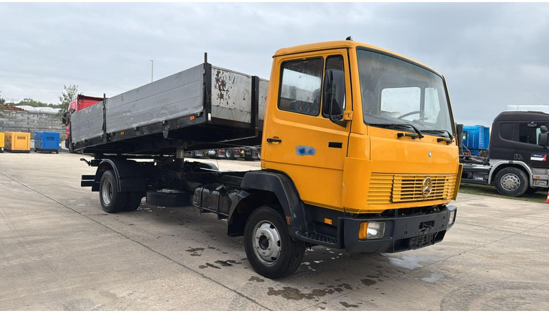 Mercedes-Benz SK 814 (MANUAL PUMP / POMPE MANUELLE / LAMES) - מזהיר: תמונה 5 Mercedes-Benz SK 814 (MANUAL PUMP / POMPE MANUELLE / LAMES) - מזהיר: תמונה 5