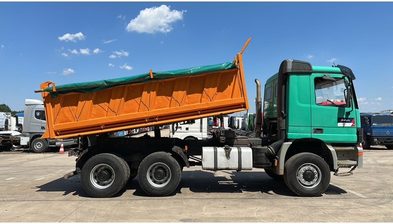 Mercedes-Benz actros 3340 (EPS / 6X6 / 3 PEDALES / LAMES / GRAND PONT / BIG AXLE / TRES PROPRE) - מזהיר: תמונה 4 Mercedes-Benz actros 3340 (EPS / 6X6 / 3 PEDALES / LAMES / GRAND PONT / BIG AXLE / TRES PROPRE) - מזהיר: תמונה 4