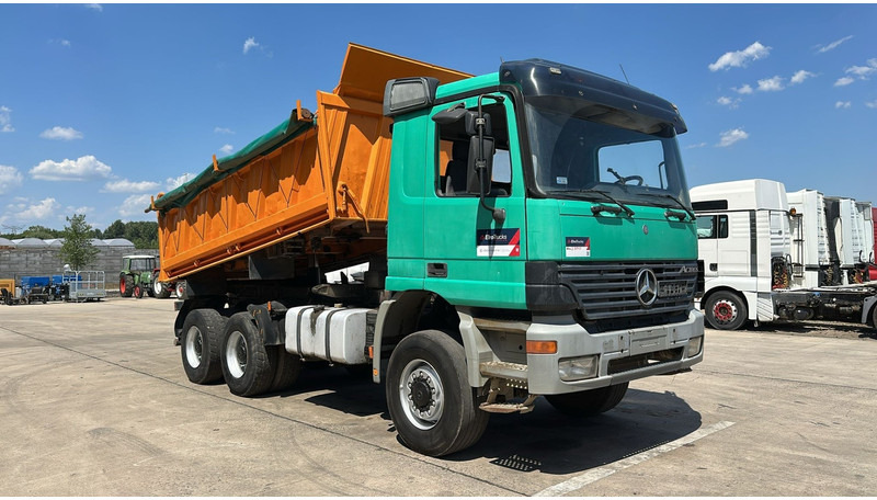 Mercedes-Benz actros 3340 (EPS / 6X6 / 3 PEDALES / LAMES / GRAND PONT / BIG AXLE / TRES PROPRE) - מזהיר: תמונה 3 Mercedes-Benz actros 3340 (EPS / 6X6 / 3 PEDALES / LAMES / GRAND PONT / BIG AXLE / TRES PROPRE) - מזהיר: תמונה 3