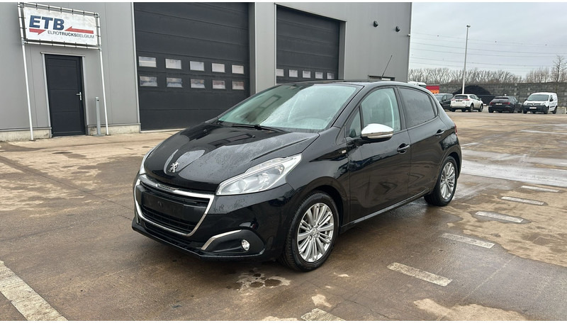 Peugeot 208 (BELGIAN CAR / AIRCO / 5 DOORS / PETROL) - האצ'בק: תמונה 1 Peugeot 208 (BELGIAN CAR / AIRCO / 5 DOORS / PETROL) - האצ'בק: תמונה 1