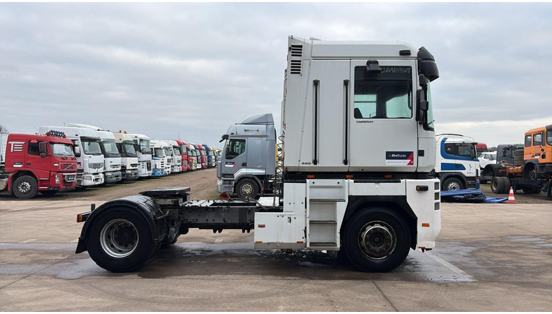 Renault AE 440 Magnum E-tech (BOITE MANUELLE / MANUAL GEARBOX) - יחידת טרקטור: תמונה 3 Renault AE 440 Magnum E-tech (BOITE MANUELLE / MANUAL GEARBOX) - יחידת טרקטור: תמונה 3