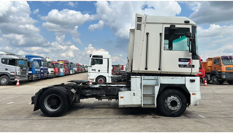 Renault Magnum AE 420 (2 CULLASE / MANUAL PUMP / POMPE MANUELLE / GRAND PONT / BIG AXLE) - יחידת טרקטור: תמונה 3 Renault Magnum AE 420 (2 CULLASE / MANUAL PUMP / POMPE MANUELLE / GRAND PONT / BIG AXLE) - יחידת טרקטור: תמונה 3