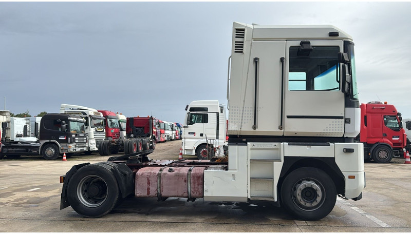 Renault Magnum AE 420 (POMPE MANUELLE / 2 CULASSE / MANUAL PUMP / GRAND PONT) - יחידת טרקטור: תמונה 3 Renault Magnum AE 420 (POMPE MANUELLE / 2 CULASSE / MANUAL PUMP / GRAND PONT) - יחידת טרקטור: תמונה 3