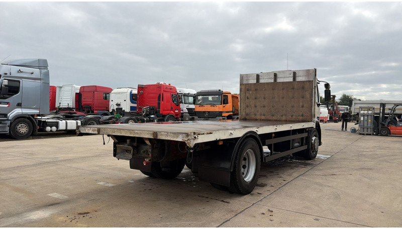 Renault Midlum 270 (18 TONNES / BOITE MANUELLE / MANUAL GEARBOX / GOOD CONDITION) - משאית צד נופל/ שטוחה: תמונה 5 Renault Midlum 270 (18 TONNES / BOITE MANUELLE / MANUAL GEARBOX / GOOD CONDITION) - משאית צד נופל/ שטוחה: תמונה 5