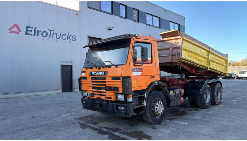 Scania 92 M (MANUAL PUMP / 6X4 / STEEL SUSP. / LAMES / POMPE MANUELLE) - מזהיר: תמונה 1 Scania 92 M (MANUAL PUMP / 6X4 / STEEL SUSP. / LAMES / POMPE MANUELLE) - מזהיר: תמונה 1