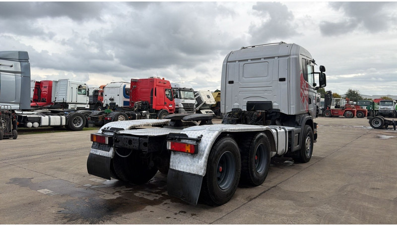 Scania R164-480 (RETARDER / BOITE MANUELLE / MANUAL GEARBOX / STEEL SUSP. / LAMES / V8) - יחידת טרקטור: תמונה 4 Scania R164-480 (RETARDER / BOITE MANUELLE / MANUAL GEARBOX / STEEL SUSP. / LAMES / V8) - יחידת טרקטור: תמונה 4