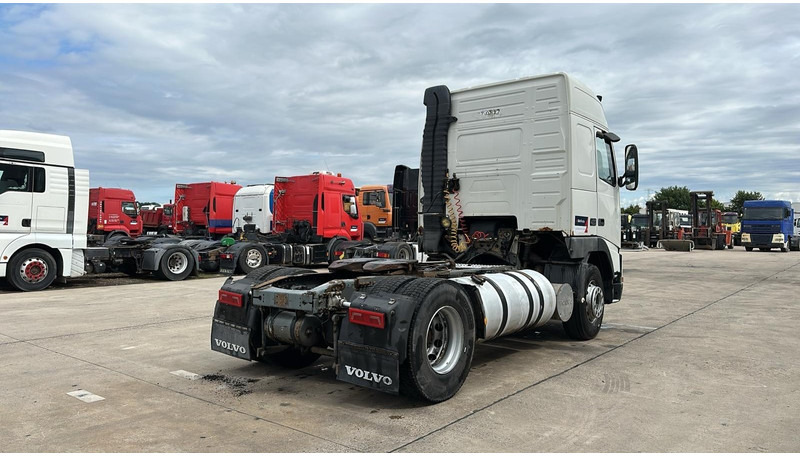 Volvo FH 12.420 (POMPE HYDRAULIQUE / PTO / BOITE MANUELLE / MANUAL GEARBOX) - יחידת טרקטור: תמונה 4 Volvo FH 12.420 (POMPE HYDRAULIQUE / PTO / BOITE MANUELLE / MANUAL GEARBOX) - יחידת טרקטור: תמונה 4