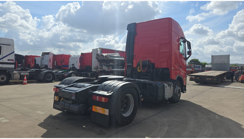 Volvo FH 460 (GOOD CONDITION / EURO 6 / FRIGO / LANE ASSIST) - יחידת טרקטור: תמונה 5 Volvo FH 460 (GOOD CONDITION / EURO 6 / FRIGO / LANE ASSIST) - יחידת טרקטור: תמונה 5