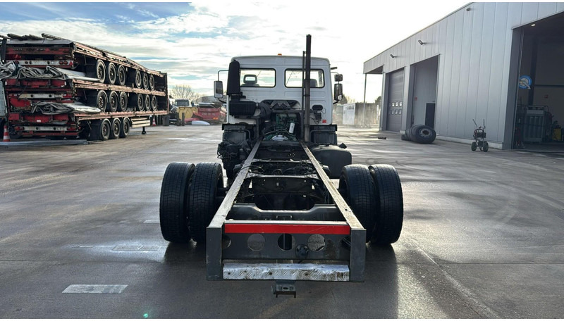 Volvo FL 220 (BELGIAN TRUCK / CAMION BELGE / MANUAL GEARBOX / BOITE MANUELLE) - משאית עם שלדת תא: תמונה 5 Volvo FL 220 (BELGIAN TRUCK / CAMION BELGE / MANUAL GEARBOX / BOITE MANUELLE) - משאית עם שלדת תא: תמונה 5