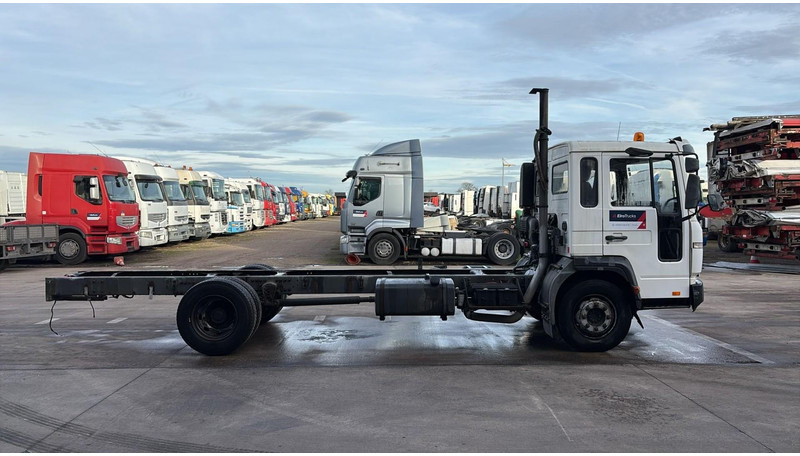 Volvo FL 220 (BELGIAN TRUCK / CAMION BELGE / MANUAL GEARBOX) - משאית עם שלדת תא: תמונה 5 Volvo FL 220 (BELGIAN TRUCK / CAMION BELGE / MANUAL GEARBOX) - משאית עם שלדת תא: תמונה 5