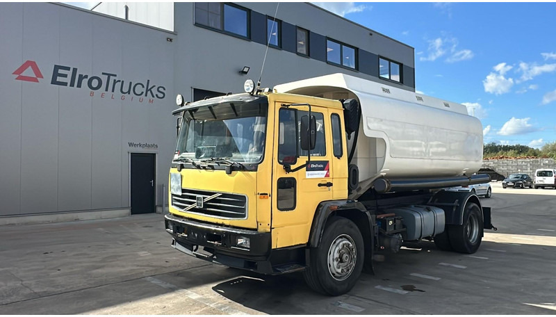 Volvo FL 6-18 (12400 LITERS / 3 COMPARTIMENTS / EURO 2 / STEEL SUSP. / LAMES) - משאית מכל: תמונה 1 Volvo FL 6-18 (12400 LITERS / 3 COMPARTIMENTS / EURO 2 / STEEL SUSP. / LAMES) - משאית מכל: תמונה 1